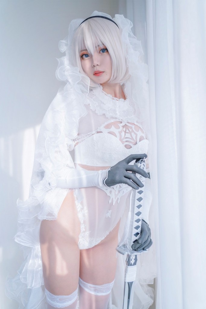 Bộ ảnh Cosplay thành 2B trong NieR: Automata với phiên bản Âm Dương đầy sắc nét