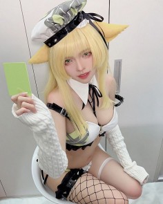 Cosplay Baizhi, hot girl này khiến người chơi muốn vào Wuthering Waves ngay lập tức!