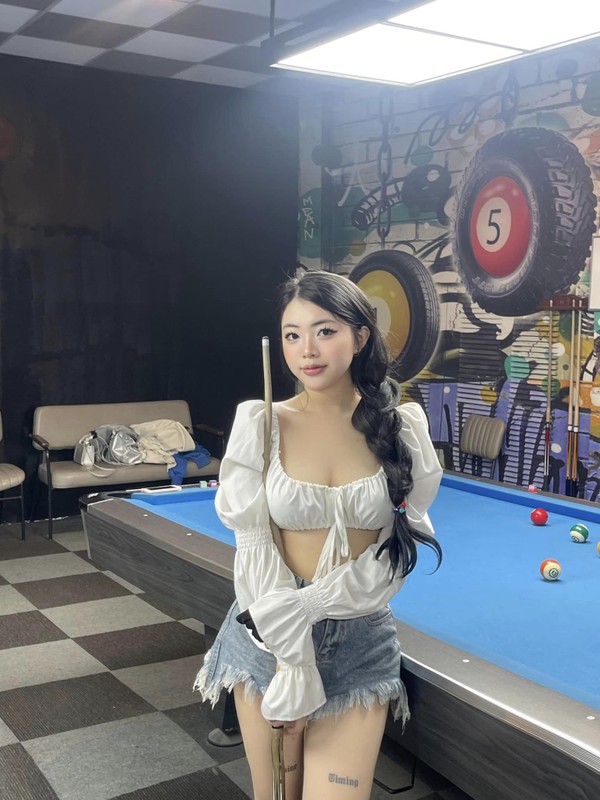 Hot girl xinh thế nào mà được Á vương Mr World say đắm?