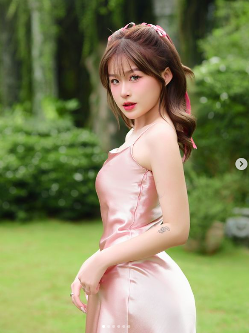 Gái xinh Liên Quân khoe nhan sắc nuột như AI, không ngại "biến hình" sexy - Ảnh 6.