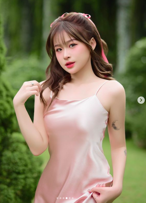 Gái xinh Liên Quân khoe nhan sắc nuột như AI, không ngại "biến hình" sexy - Ảnh 3.