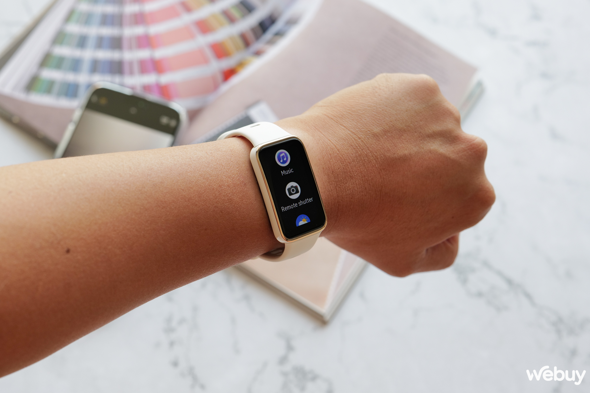 Loạt vòng đeo tay thông minh giá dưới 1 triệu cực kỳ đáng mua: Top 1 không thể không kể tới mẫu smartband "quốc dân"- Ảnh 5.