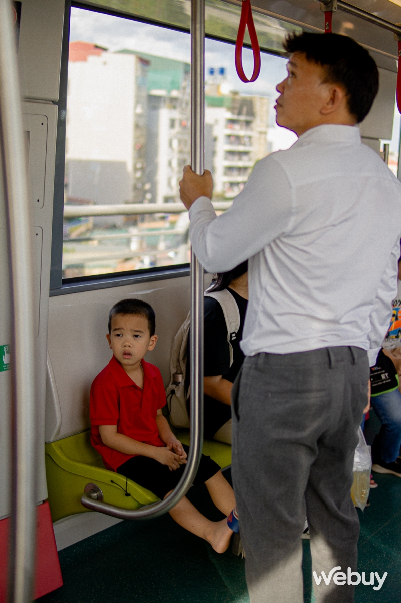 Cuối tuần đi metro Nhổn - Ga Hà Nội: Lướt nhanh, điều hòa mát, vẫn đang miễn phí vé- Ảnh 30.