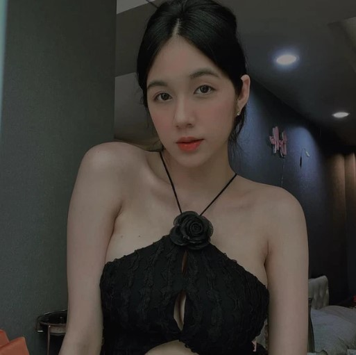 Hot girl Trân Mèo khoe nhan sắc