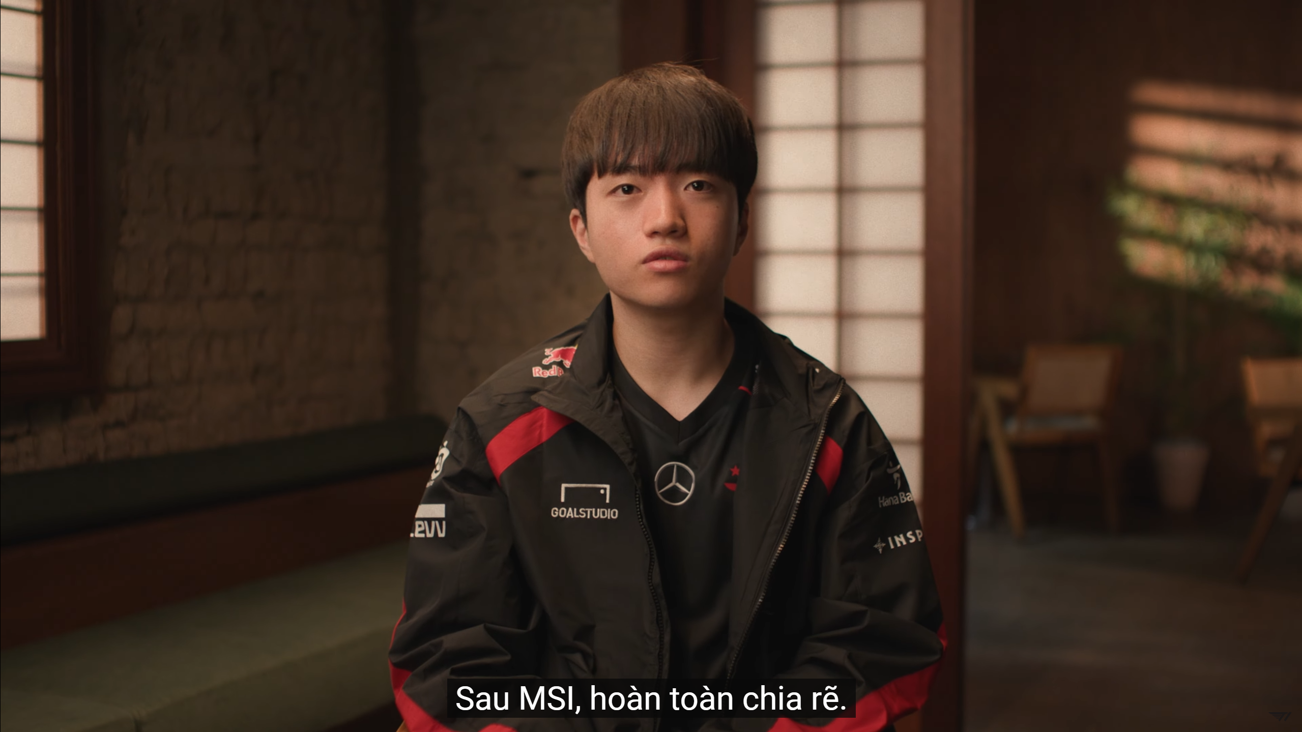 Nội bộ đội tuyển chia rẽ