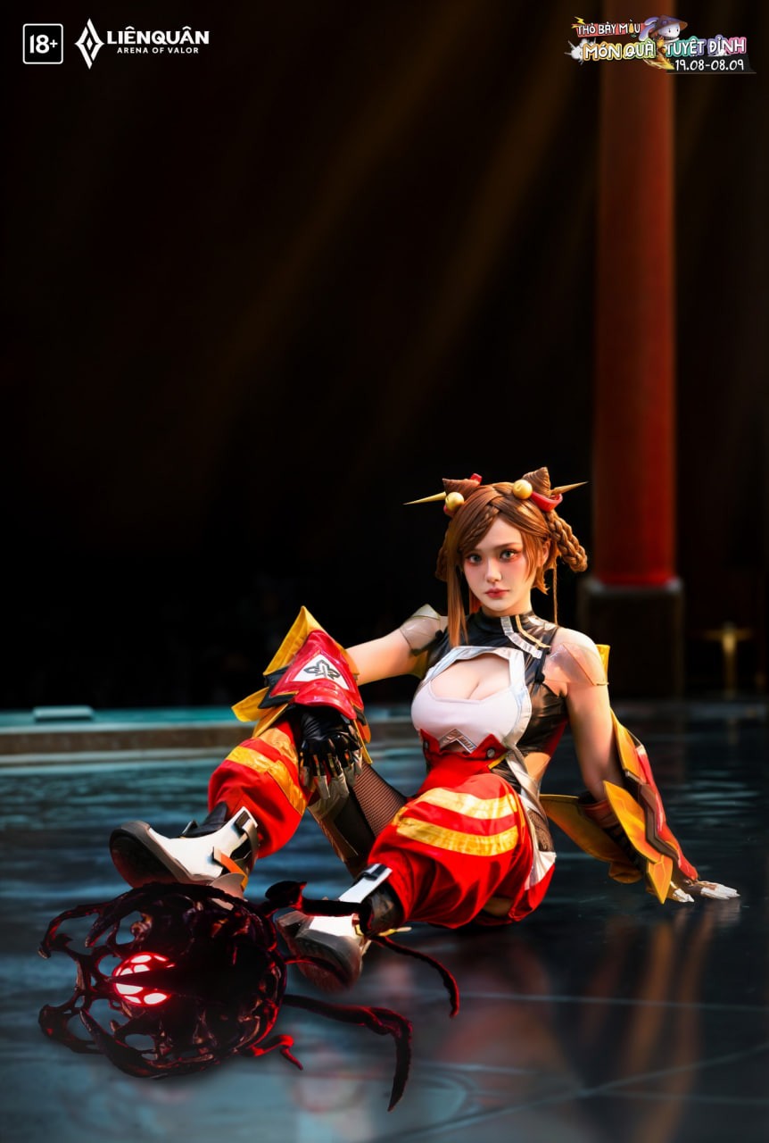 Tan chảy với bộ ảnh cosplay Qi Bánh Bao, khiến anh em