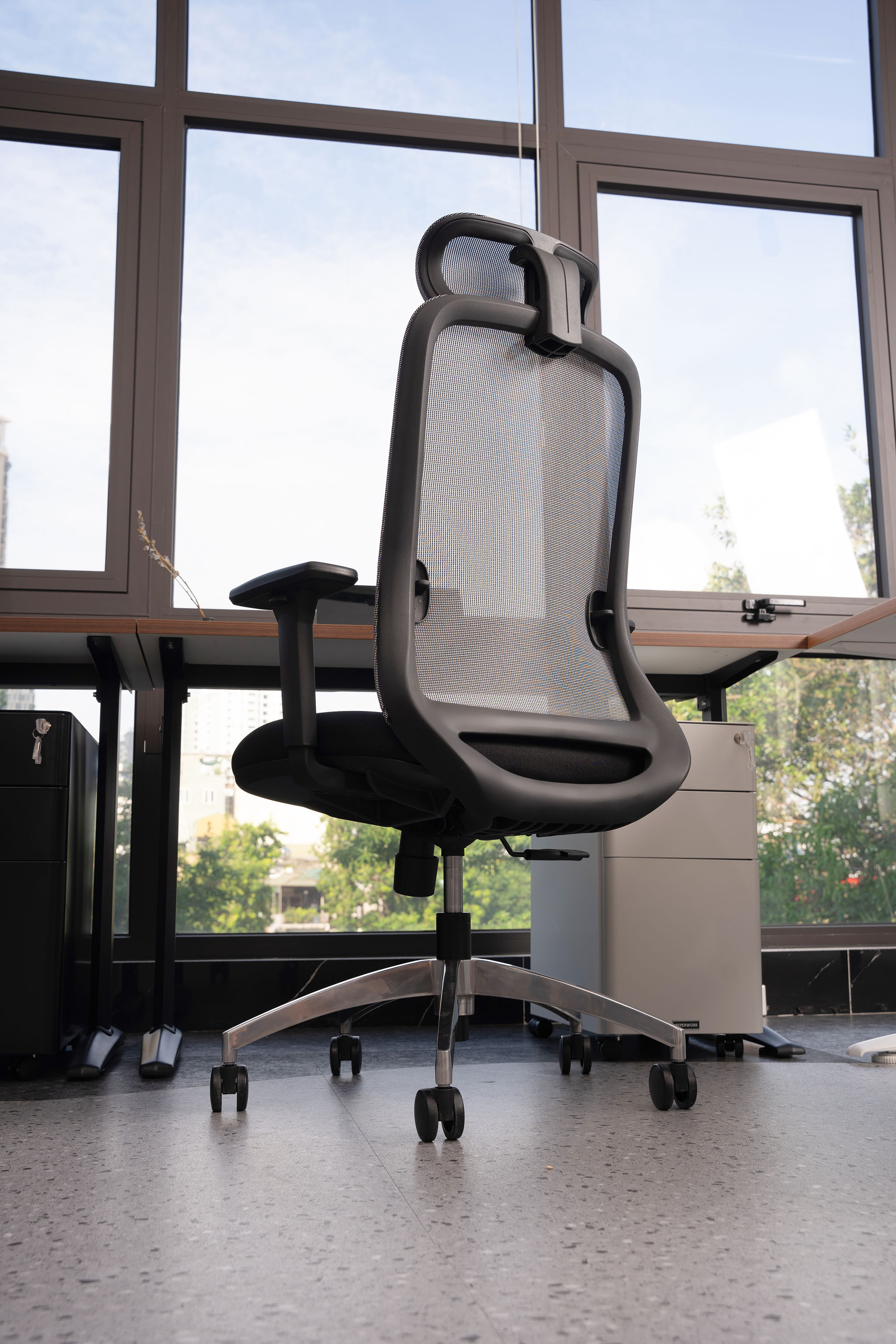 Dùng thử ghế công thái học HyperWork Cloud Chair và tủ di động Ivy Slim: Ngồi êm ái, tiết kiệm không gian, giá chỉ hơn 2 triệu đồng mà có cả ngàn ưu điểm- Ảnh 2.