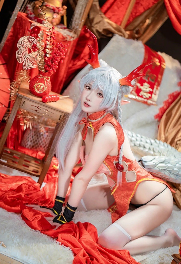 Cosplay Long Mei New Year: bộ hình tưng bừng đón năm mới