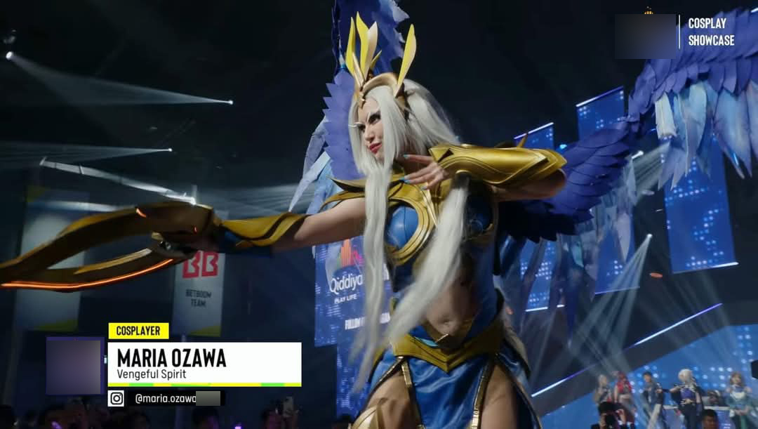 Cô bất ngờ xuất hiện trong màn cosplay Vengeful Spirit tại ESL Bangkok 2024 - sự kiện của cộng đồng DOTA 2