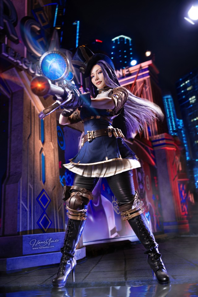 Cosplay Caitlyn cực ngầu nhưng nữ cosplayer khiến cộng đồng xôn xao vì "quá kín đáo"- Ảnh 4.