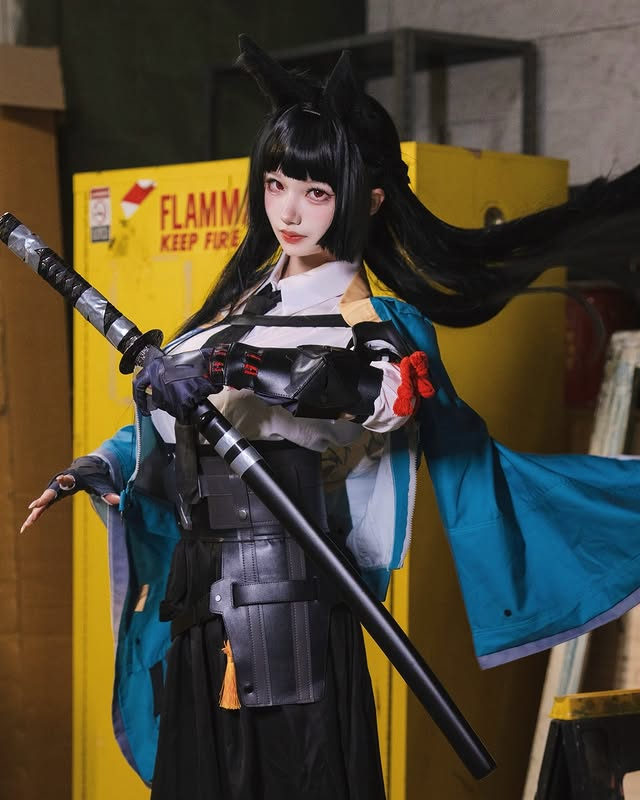 Lại xuất hiện một màn cosplay nóng bỏng ngày đầu năm, nhẹ nhàng và tình cảm khiến làng game quốc tế rạo rực- Ảnh 3.