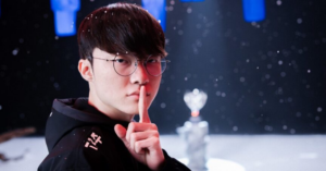 Nam streamer danh tiếng “đụng chạm” Faker và T1 sau giải thưởng “ao làng”