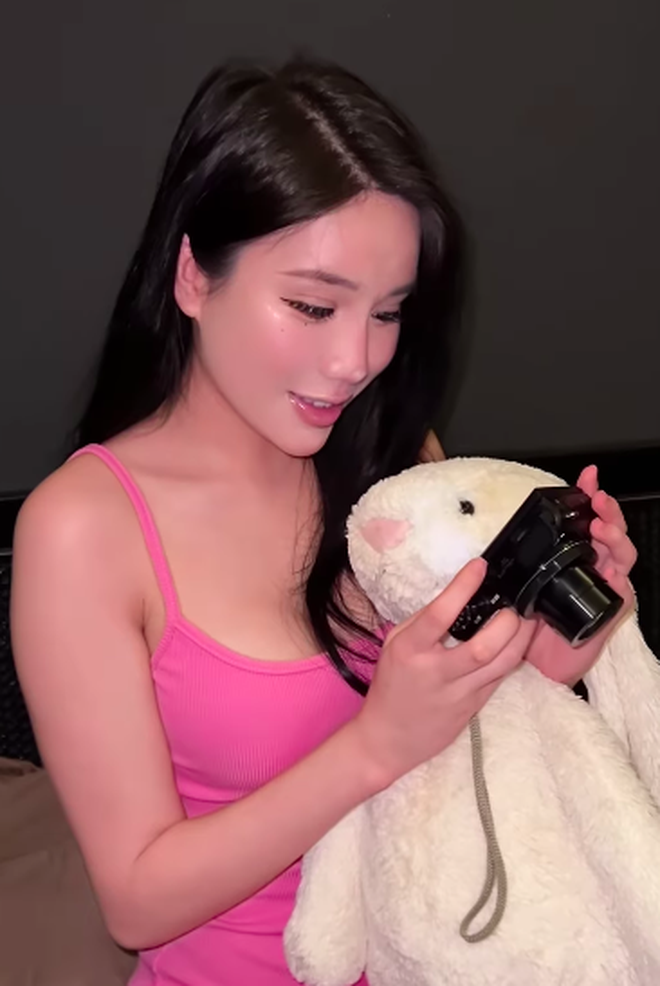 Không phát "cẩu lương", streamer "phú bà" Yogurt khoe khéo body nóng bỏng trong ngày Valentine- Ảnh 5.