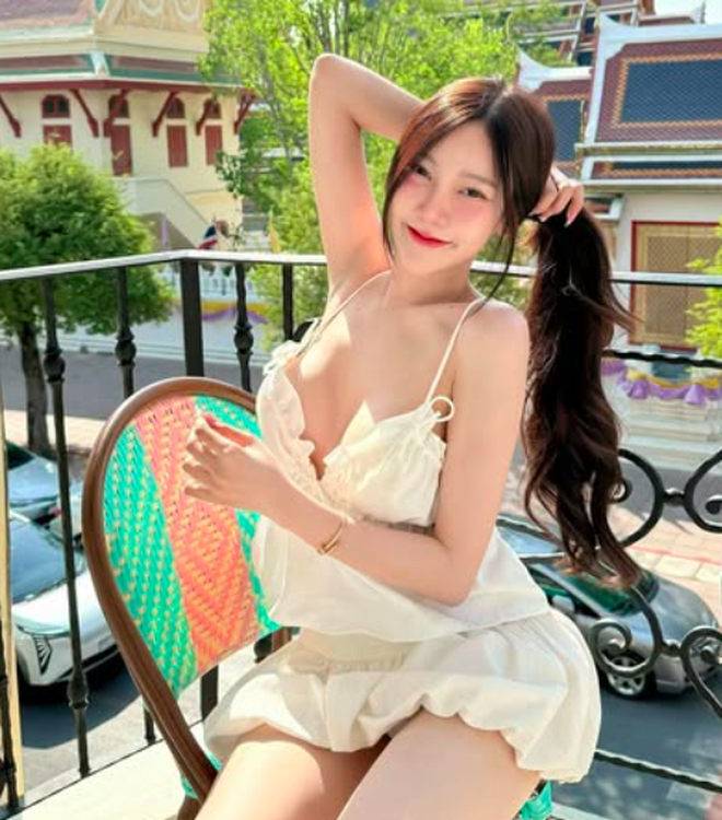 Đu trend váy băng keo muộn, hot girl triệu follow vẫn gây "bão" với pha cố tình o ép vòng 1- Ảnh 3.