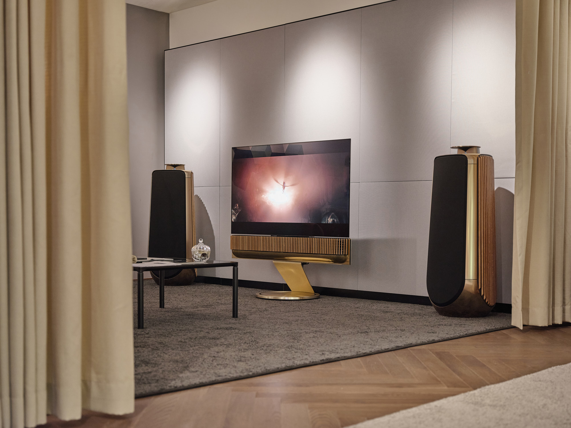 Mục sở thị dàn loa và tai nghe trăm triệu của Bang & Olufsen- Ảnh 5.