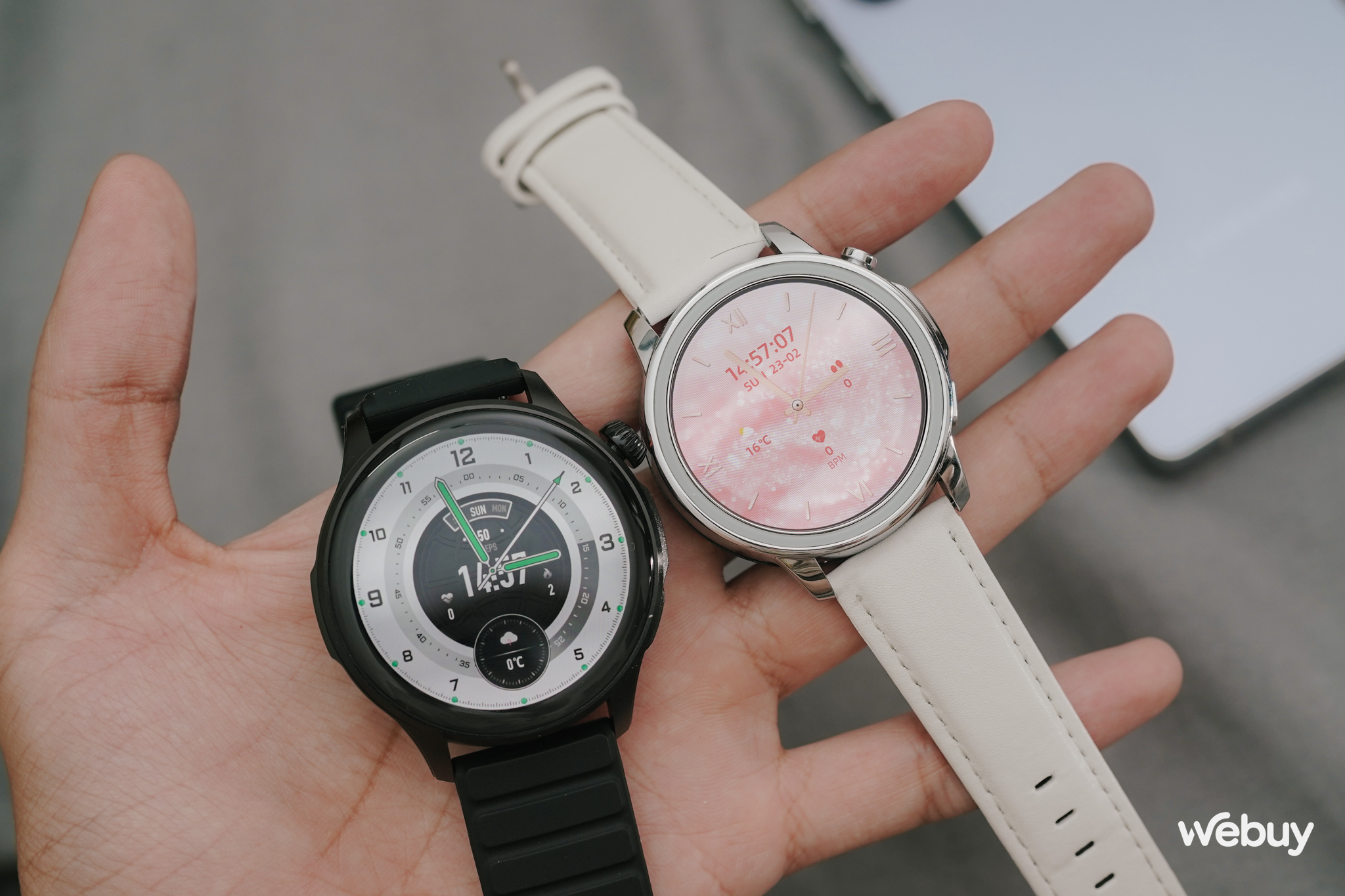 Smartwatch thương hiệu Việt giá chưa tới một triệu đồng: Thiết kế cao cấp, màn hình sáng đẹp, có gọi điện Zalo/Messenger, pin 5 ngày- Ảnh 1.