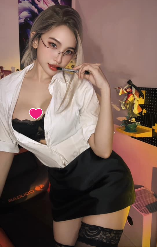 Sau màn biến hình nữ thư ký gây "sốt", nàng streamer lại khiến fan trầm trồ với vũ điệu nóng bỏng- Ảnh 1.