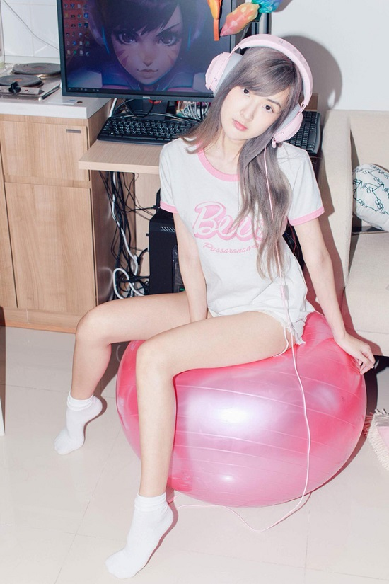 Nữ streamer đình đám Liên Quân "đổi nghề", xuất hiện với video gợi cảm- Ảnh 2.