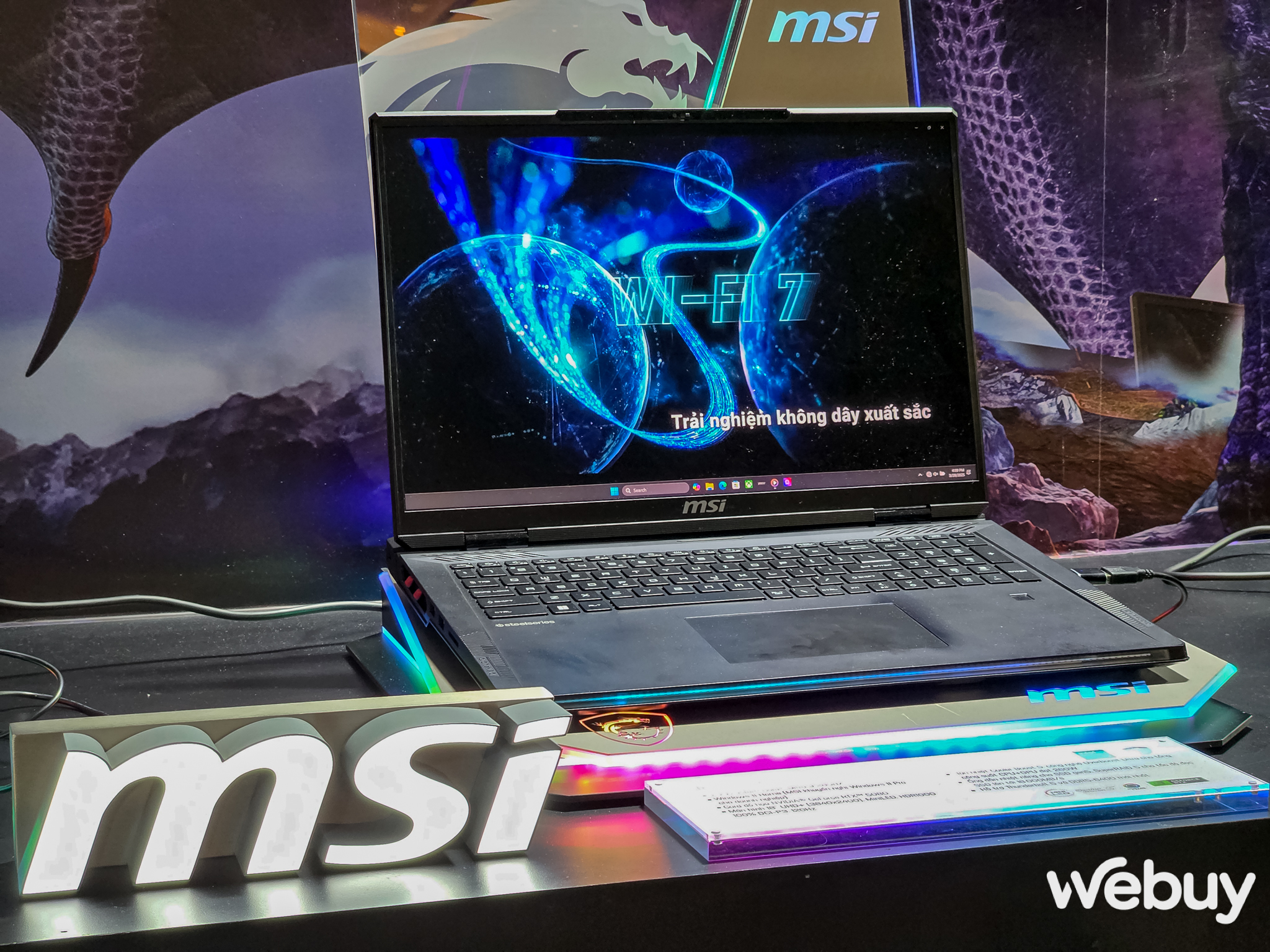 Cận cảnh chiếc laptop của MSI khiến bao “dân chơi” khóc thét khi nghe giá- Ảnh 29.