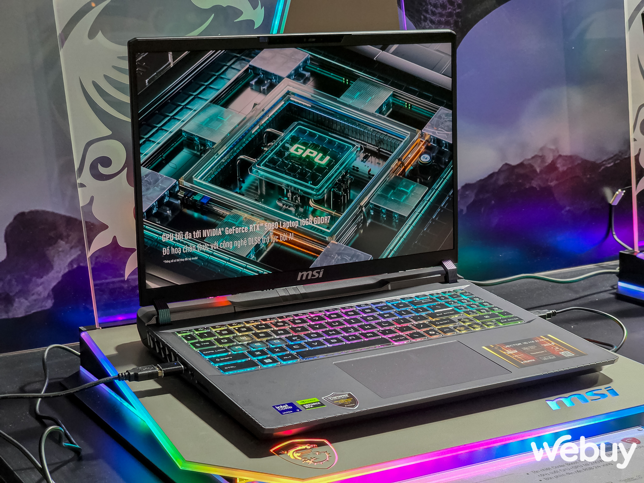 Cận cảnh chiếc laptop của MSI khiến bao “dân chơi” khóc thét khi nghe giá- Ảnh 35.