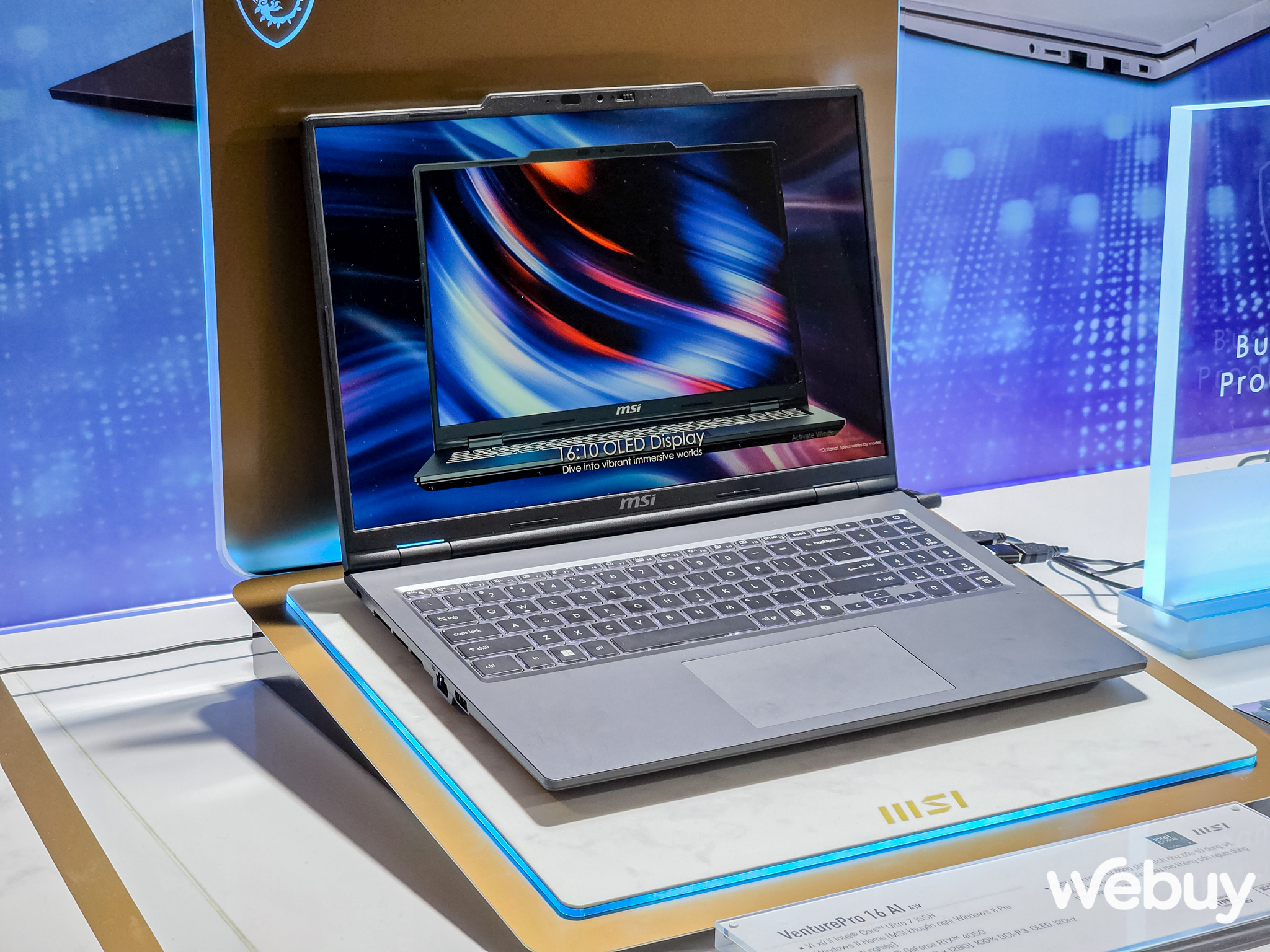 Cận cảnh chiếc laptop của MSI khiến bao “dân chơi” khóc thét khi nghe giá- Ảnh 48.