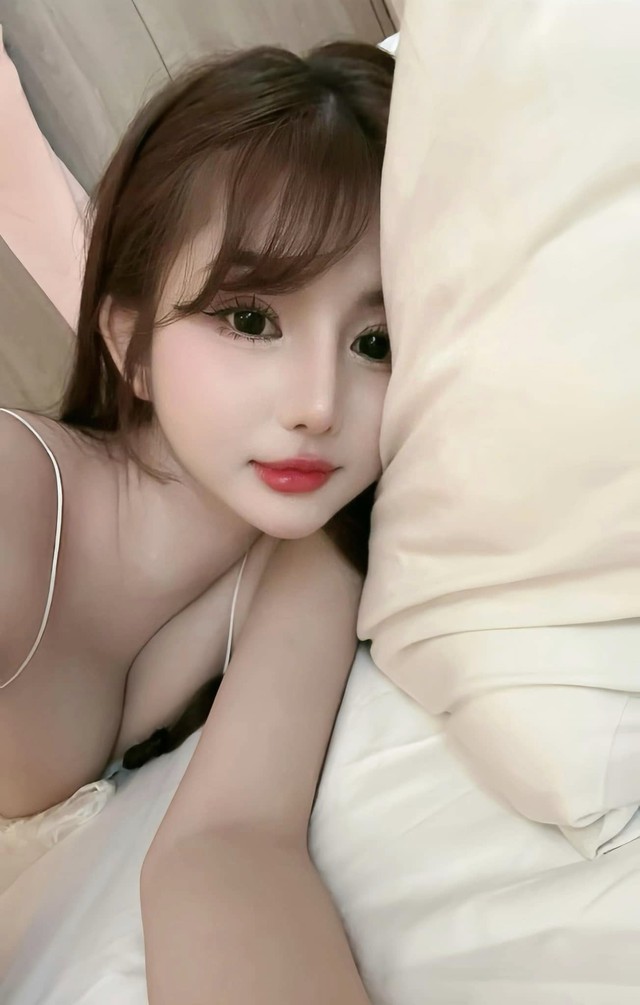 "Đứng hình" trước vóc dáng nóng bỏng, "cong" đến siêu thực của hot girl hoá thân gái Nhật- Ảnh 3.