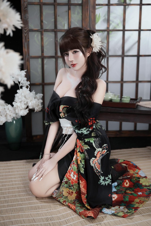 "Đứng hình" trước vóc dáng nóng bỏng, "cong" đến siêu thực của hot girl hoá thân gái Nhật- Ảnh 7.