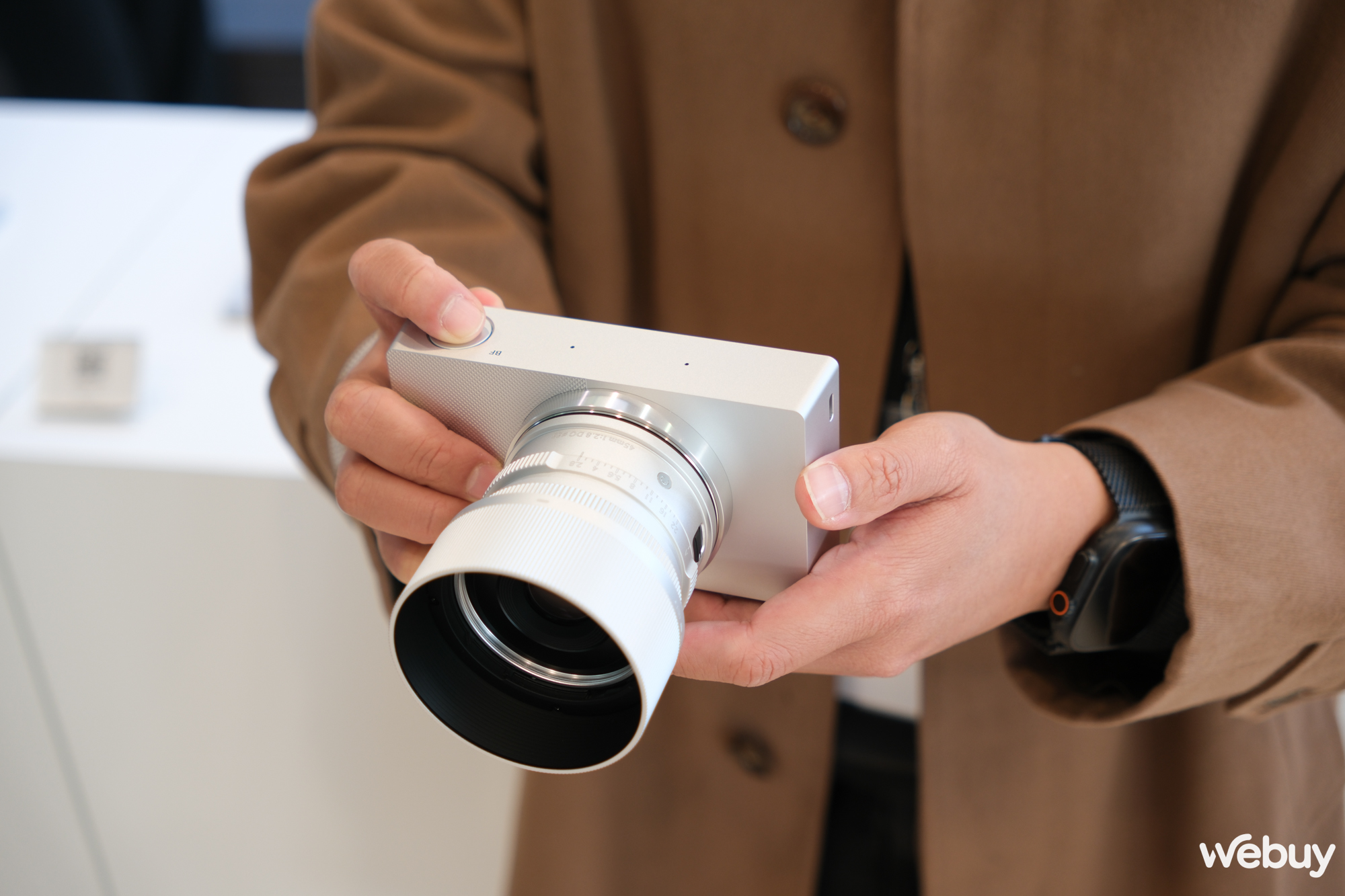 Sigma BF có một lợi thế giúp việc trải nghiệm ống kính hệ Leica dễ dàng hơn- Ảnh 18.