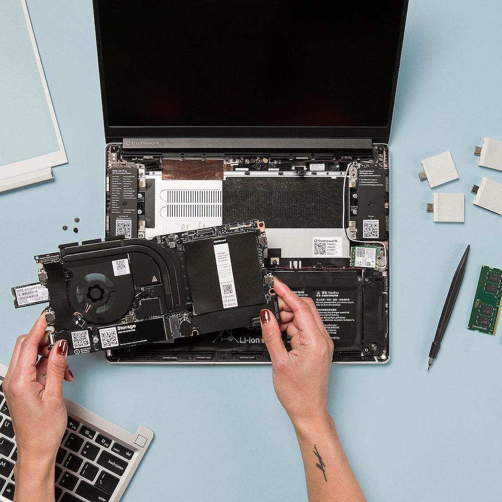 Laptop lắp ghép như LEGO trở lại, dùng chip AMD xịn, muốn bao nhiêu RAM, bộ nhớ cả TB, pin khủng, màn siêu nét đều tự thay được- Ảnh 2.
