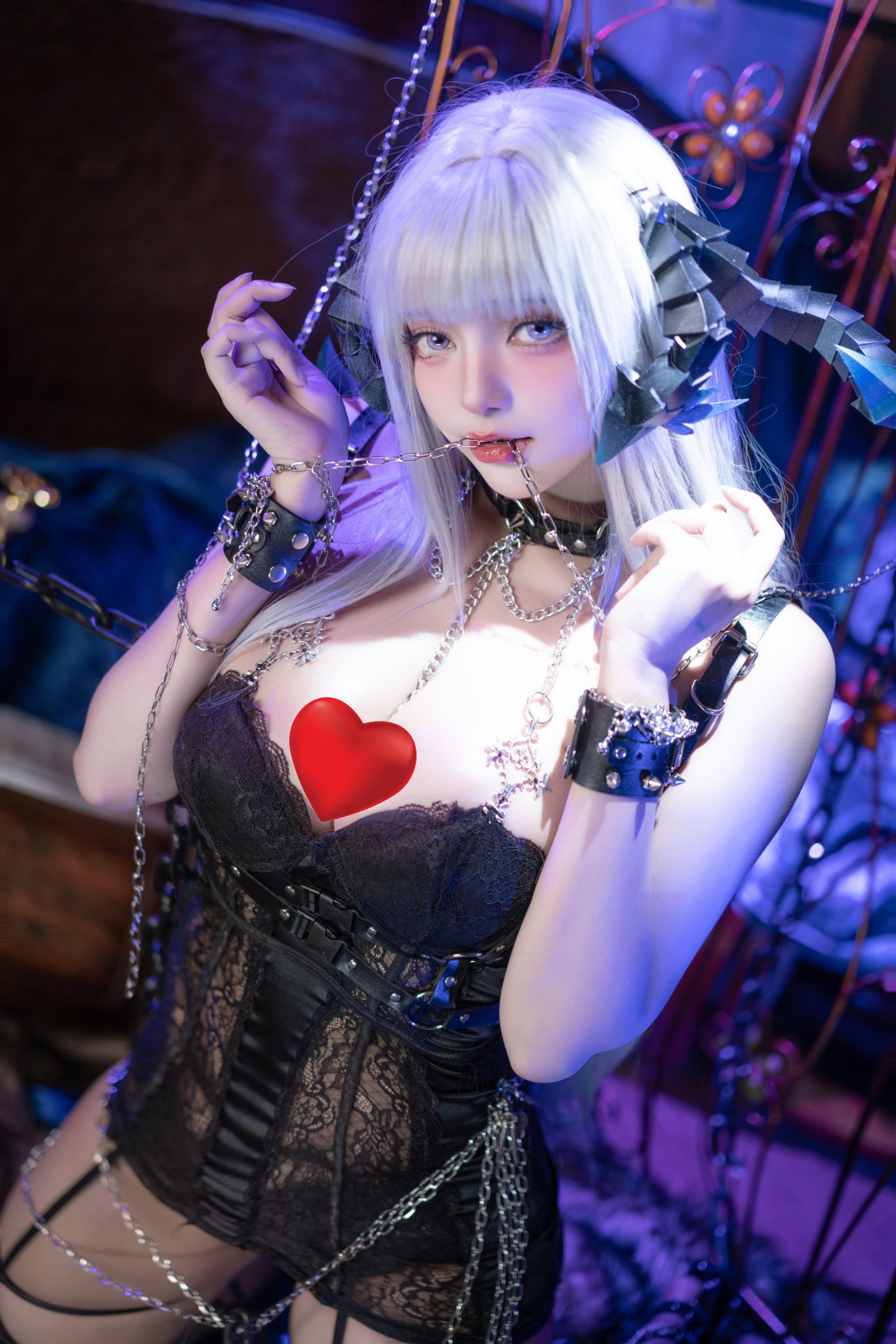 Giấu quá tài tình, nữ coser “siêu vòng 1” khiến người xem hoang mang- Ảnh 3.