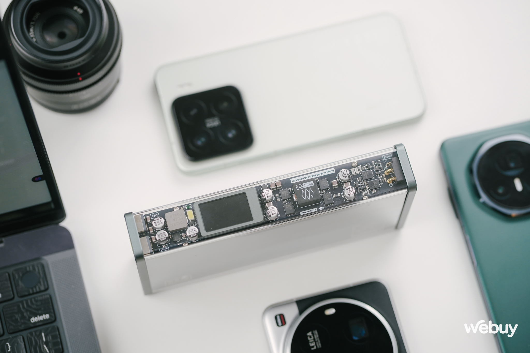Đây pin dự phòng 27.000mAh công suất... 520W: