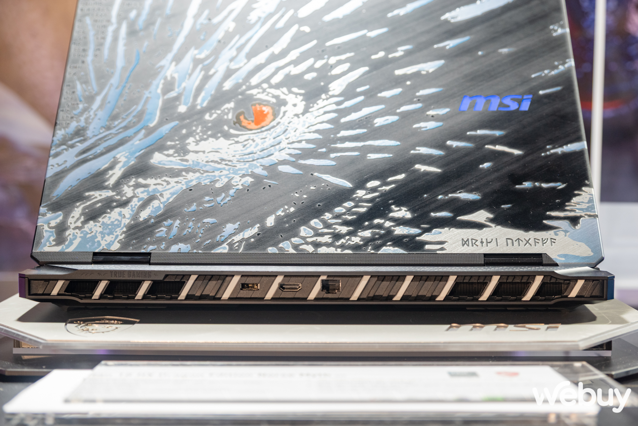 Cận cảnh chiếc laptop của MSI khiến bao “dân chơi” khóc thét khi nghe giá- Ảnh 11.