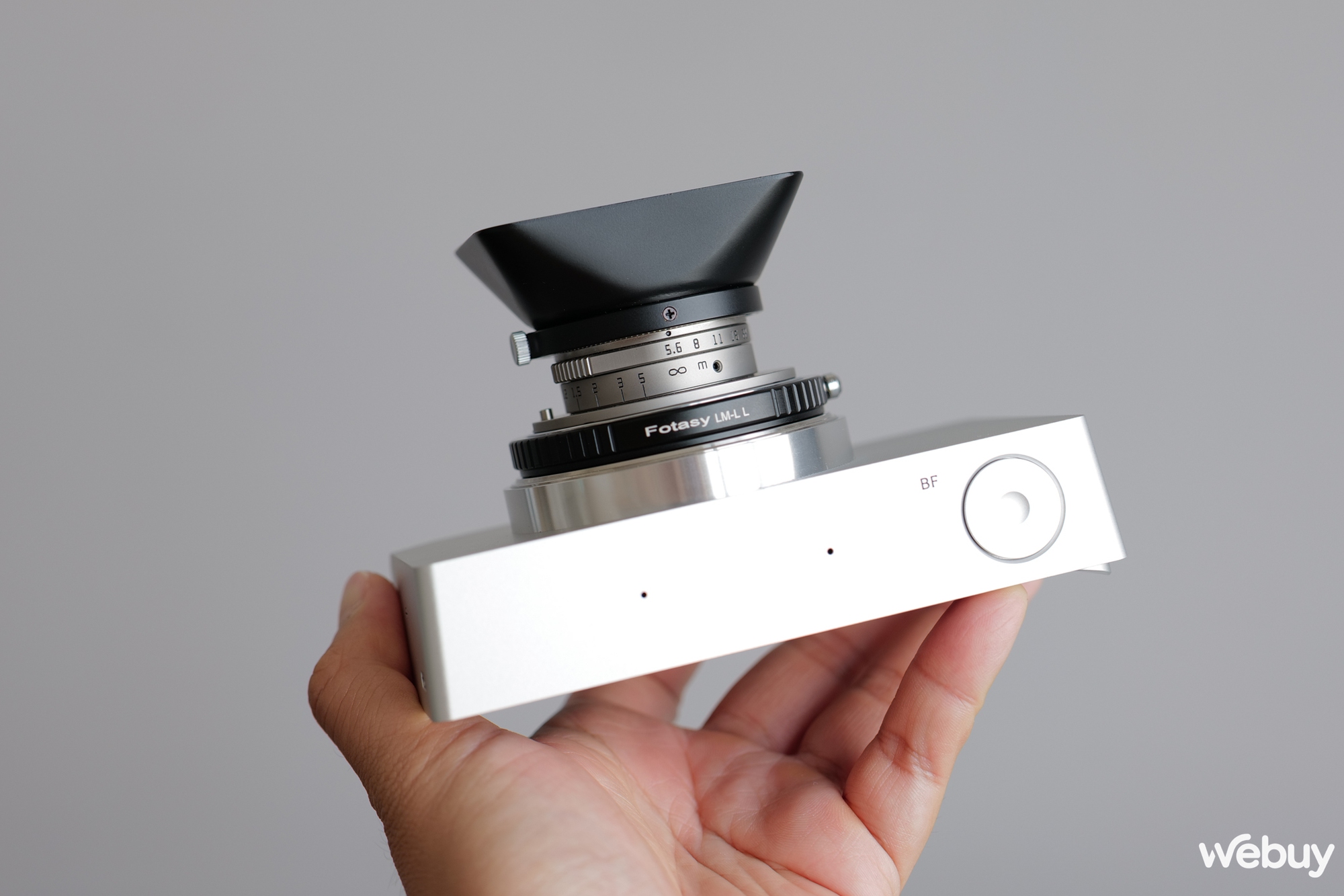Sigma BF có một lợi thế giúp việc trải nghiệm ống kính hệ Leica dễ dàng hơn- Ảnh 8.