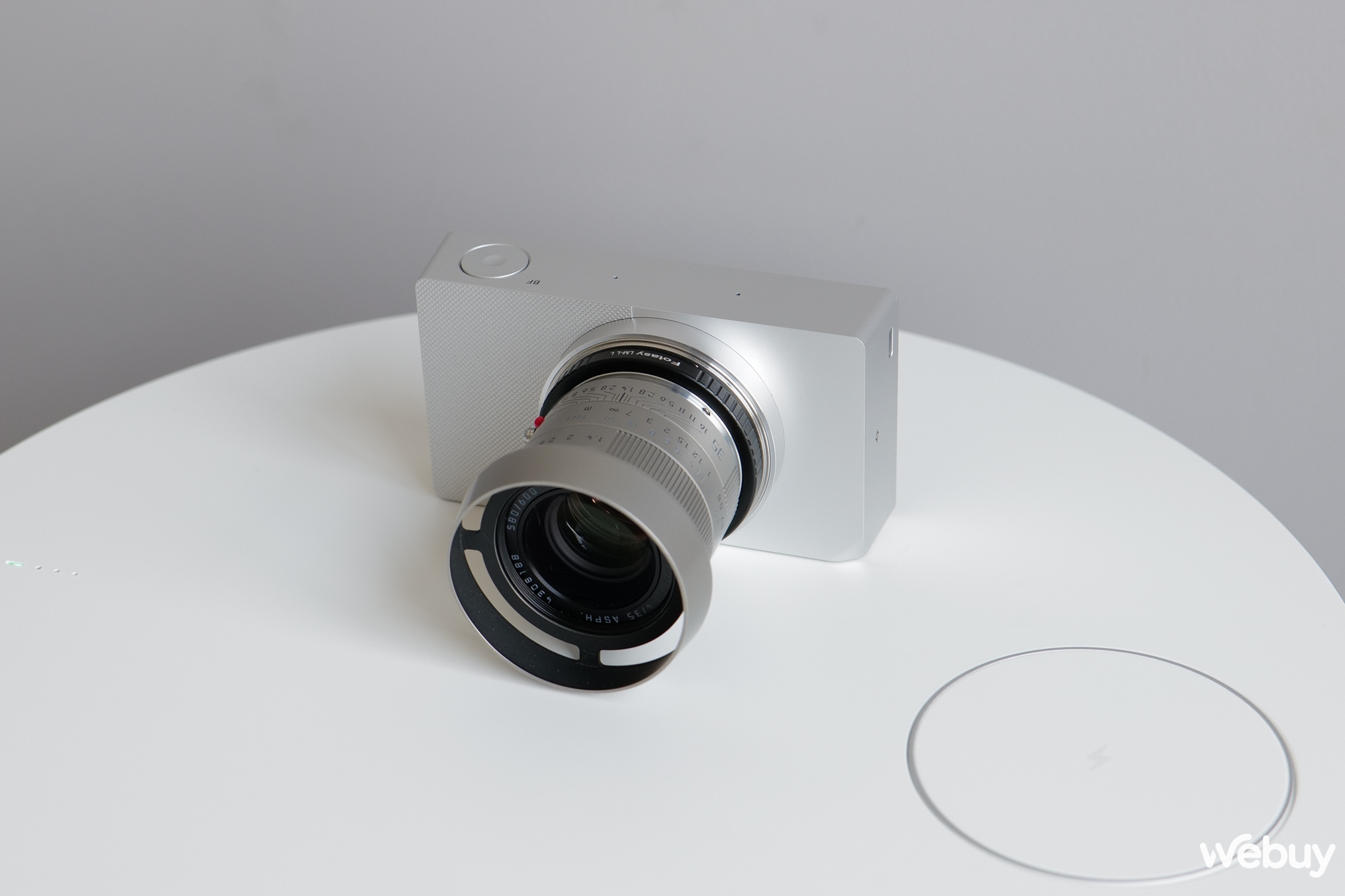 Sigma BF có một lợi thế giúp việc trải nghiệm ống kính hệ Leica dễ dàng hơn- Ảnh 4.