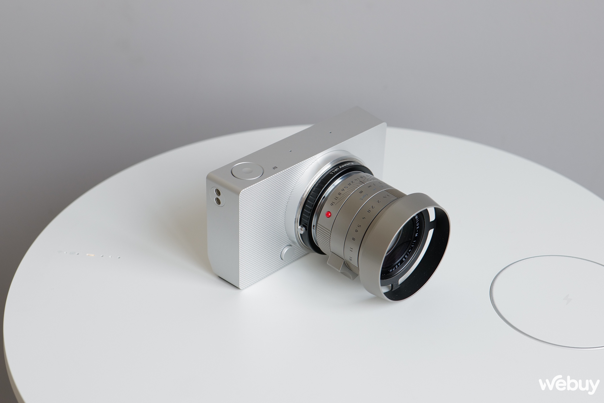 Sigma BF có một lợi thế giúp việc trải nghiệm ống kính hệ Leica dễ dàng hơn- Ảnh 5.