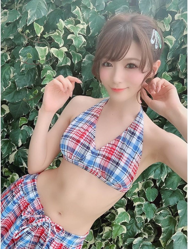 Xuất hiện hot girl "lọ lem" phiên bản mới, giải nghệ sau Yua Mikami, giờ "một bước lên tiên"- Ảnh 3.