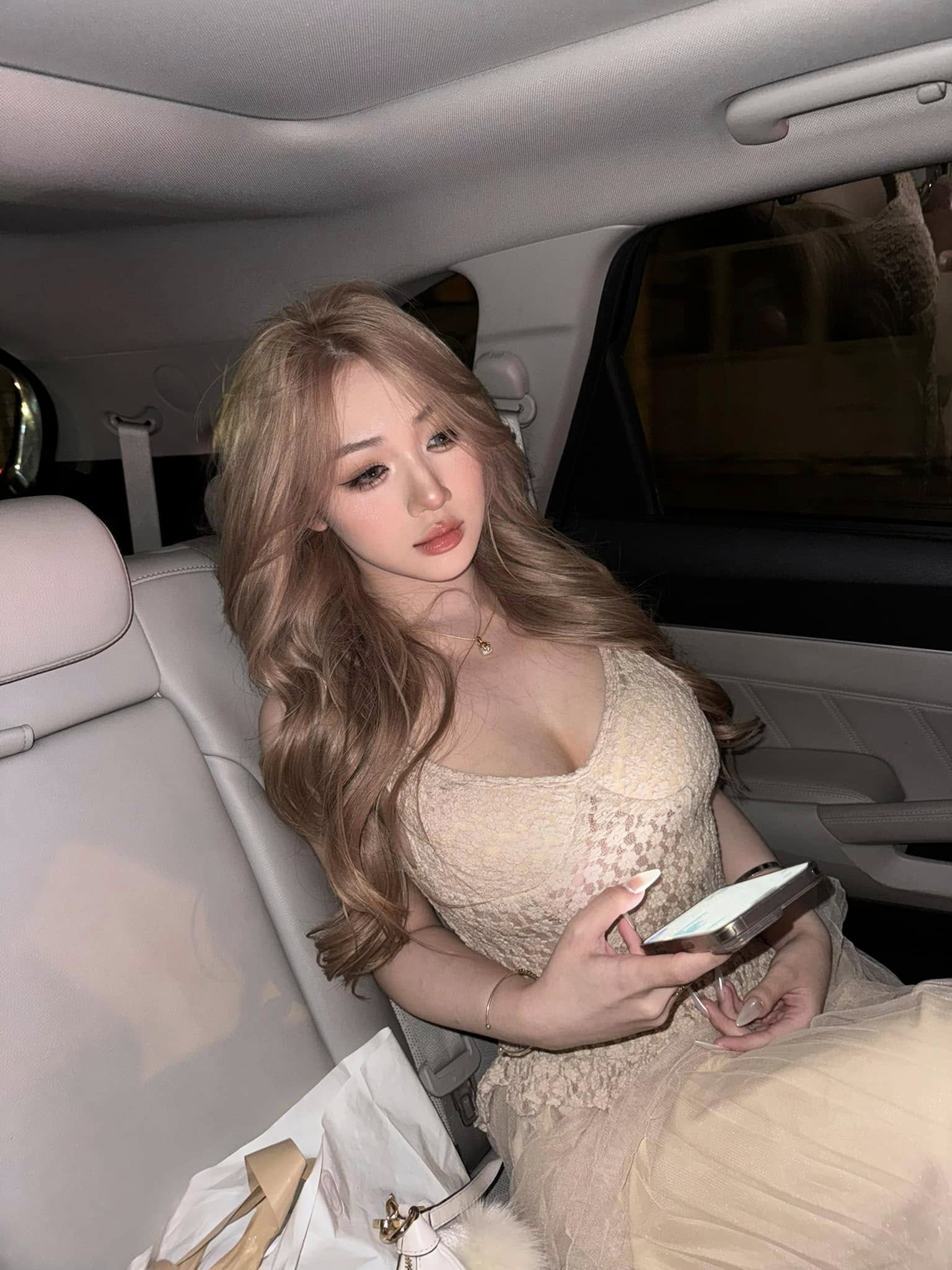Trần Hà Linh lại khiến cư dân mạng phải "dụi mắt" sau ồn ào- Ảnh 1.