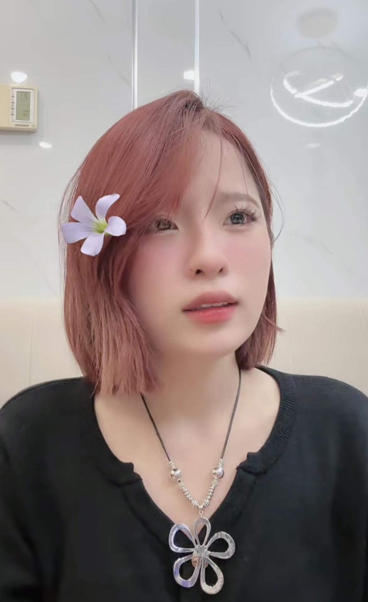 Chân dung nữ streamer bất ngờ xuất hiện trên live của Ngọc Kem tố ViruSs, giao diện "xinh yêu" khó cưỡng!- Ảnh 1.