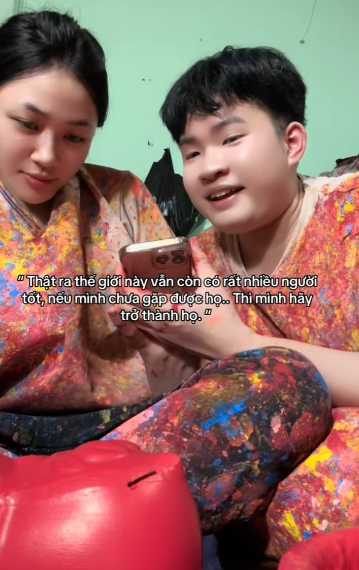 Trần Hà Linh hút triệu view với clip mới, anh em game thủ bị cuốn theo từng điệu "nhún nhảy"- Ảnh 1.