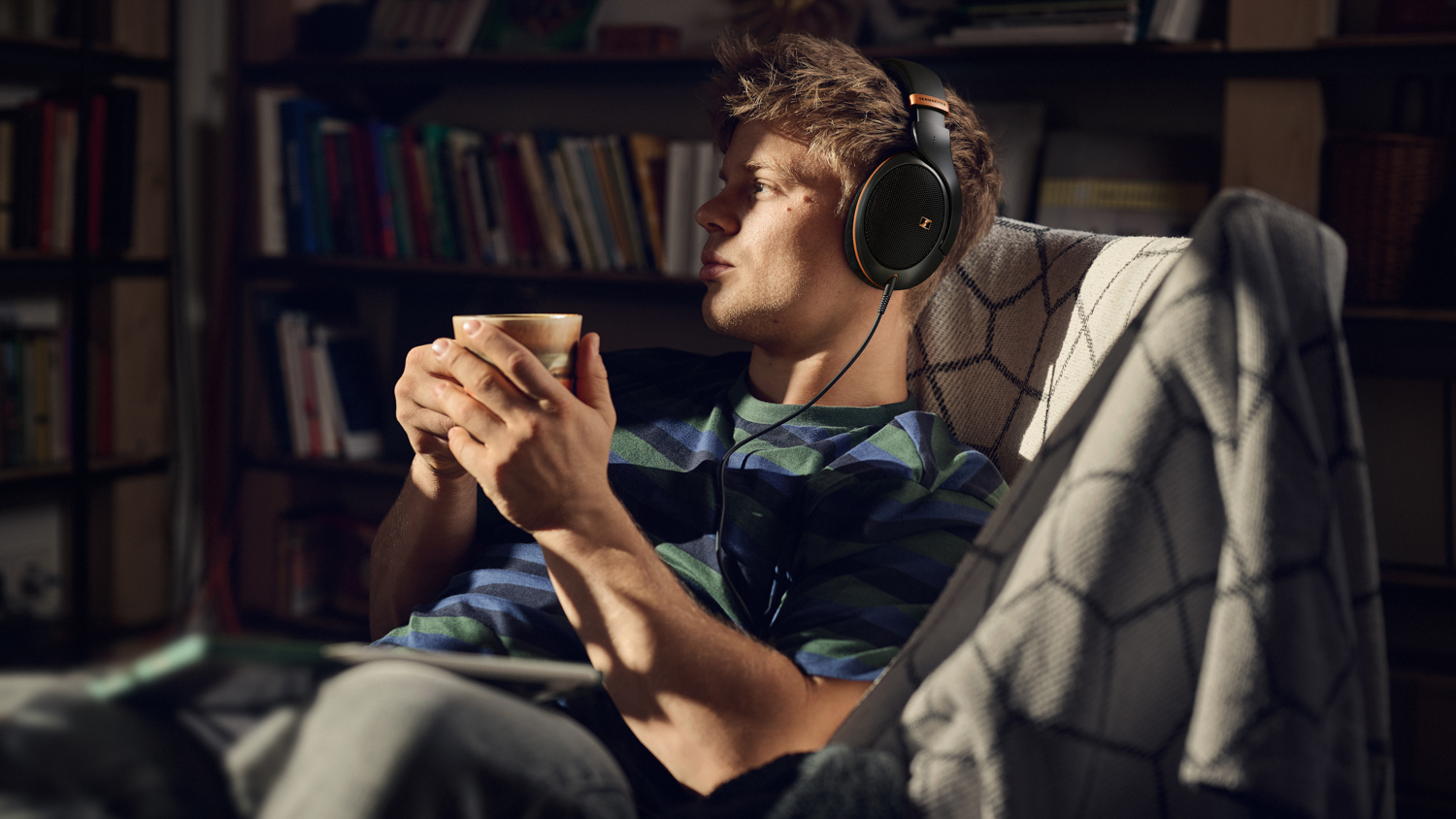 Sennheiser đem bộ đôi tai nghe audiophile đáng mong chờ HD 505 và HD 550 tới Việt Nam- Ảnh 1.
