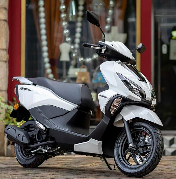 Honda bất ngờ tung ra mẫu xe tay ga 125 cc nhìn giống như con lai giữa Honda Air Blade và Honda Lead nhưng giá thì chưa tới 40 triệu đồng- Ảnh 2.