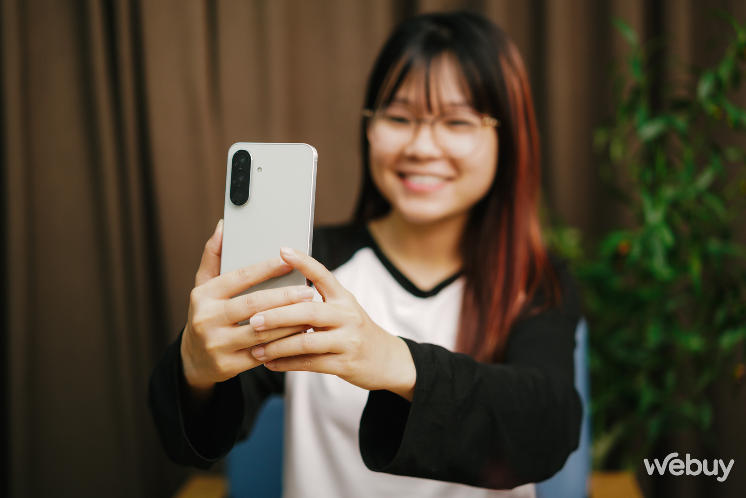 Galaxy A series mới đã chỉnh ảnh được cỡ này thì iPhone 'sao mà đỡ được'?- Ảnh 1.