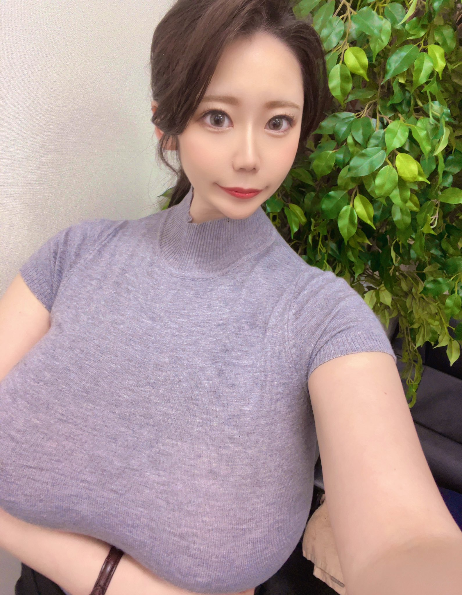 Bị đồn đoán giải nghệ, hot girl bất ngờ "comeback" mạnh mẽ, tiếp tục sự nghiệp- Ảnh 2.