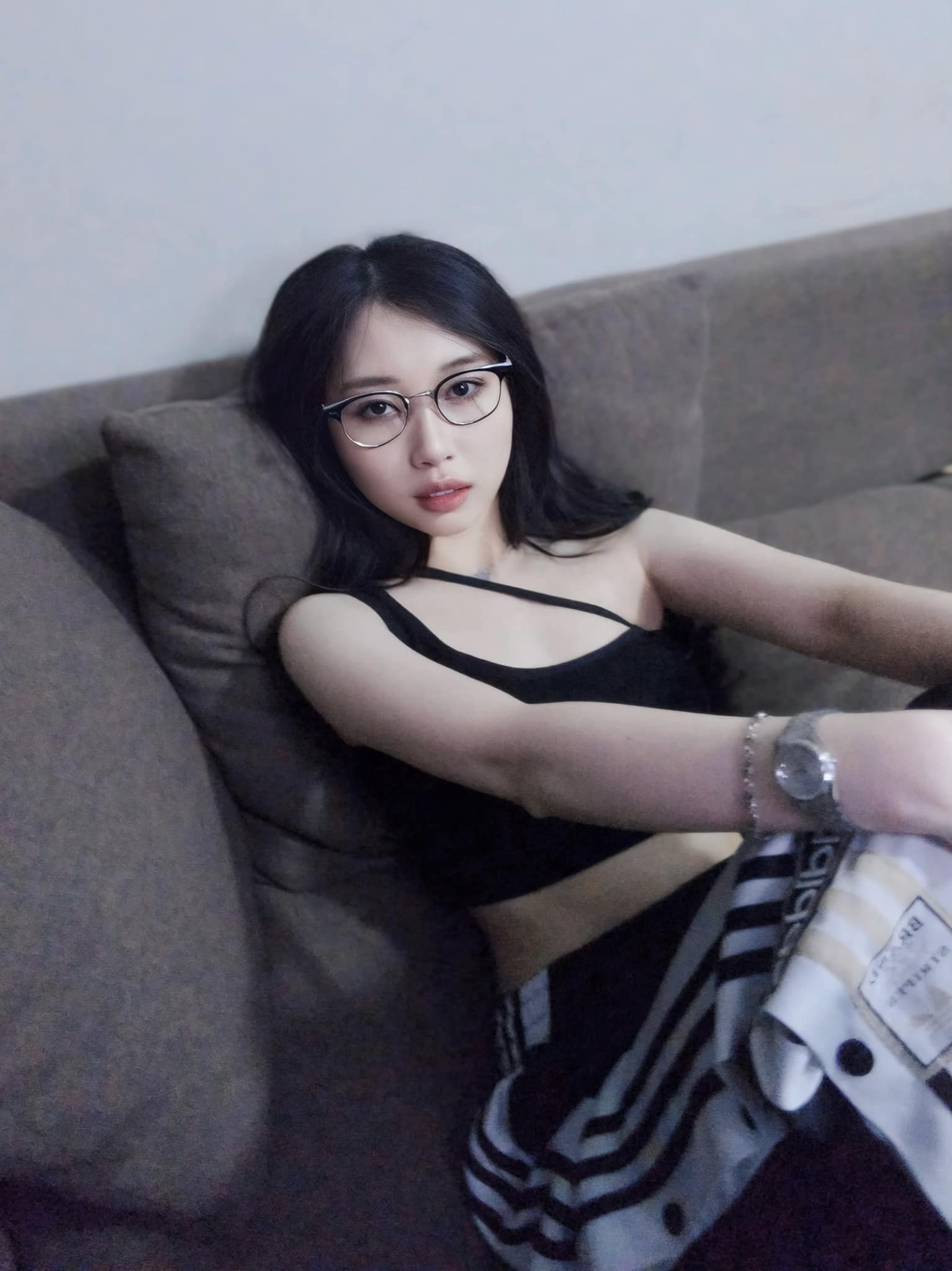 Nữ streamer xinh đẹp "khốn đốn" với "trò đùa" dai dẳng của fan, từng phản ứng gắt nhưng vô ích- Ảnh 1.