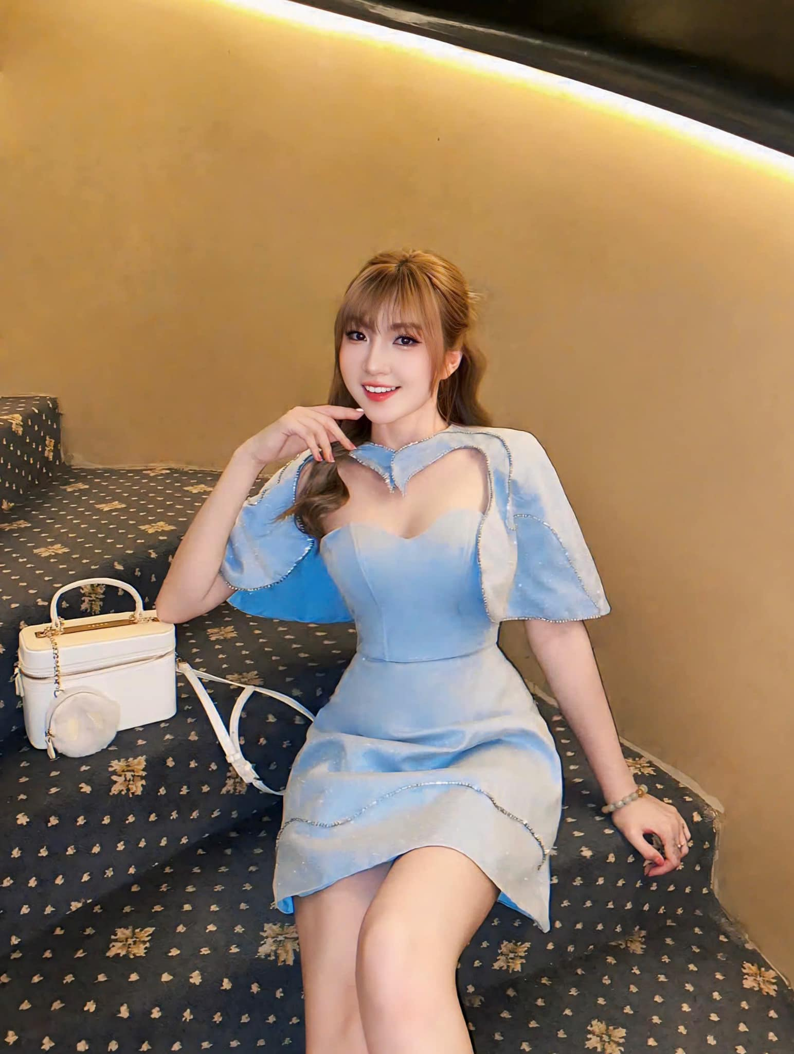 Chỉ một tấm hình demo lộ vai trần, Như Hexi làm người xem "đứng ngồi không yên"- Ảnh 9.