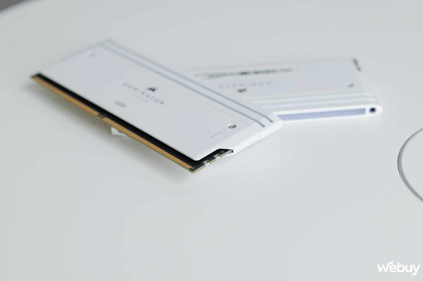 Trải nghiệm nhanh CORSAIR DOMINATOR TITANIUM RGB DDR5: Dòng RAM phân khúc cao cấp là đây- Ảnh 6.